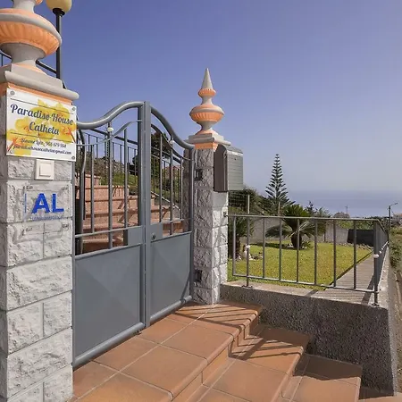 Paradise House * Calheta (Madeira)