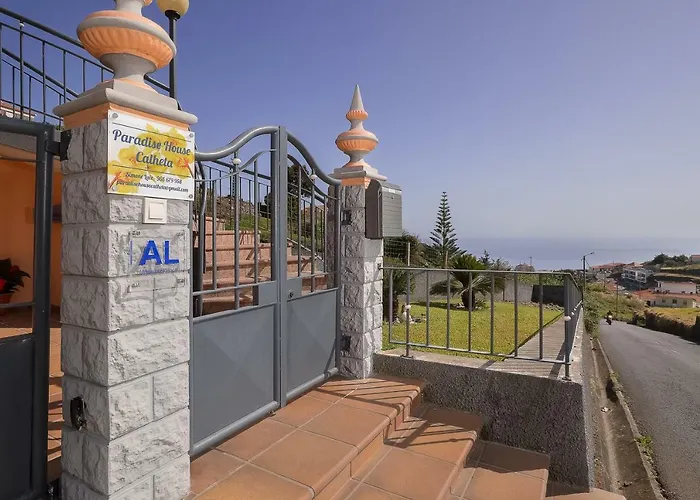 Paradise House * Calheta (Madeira)